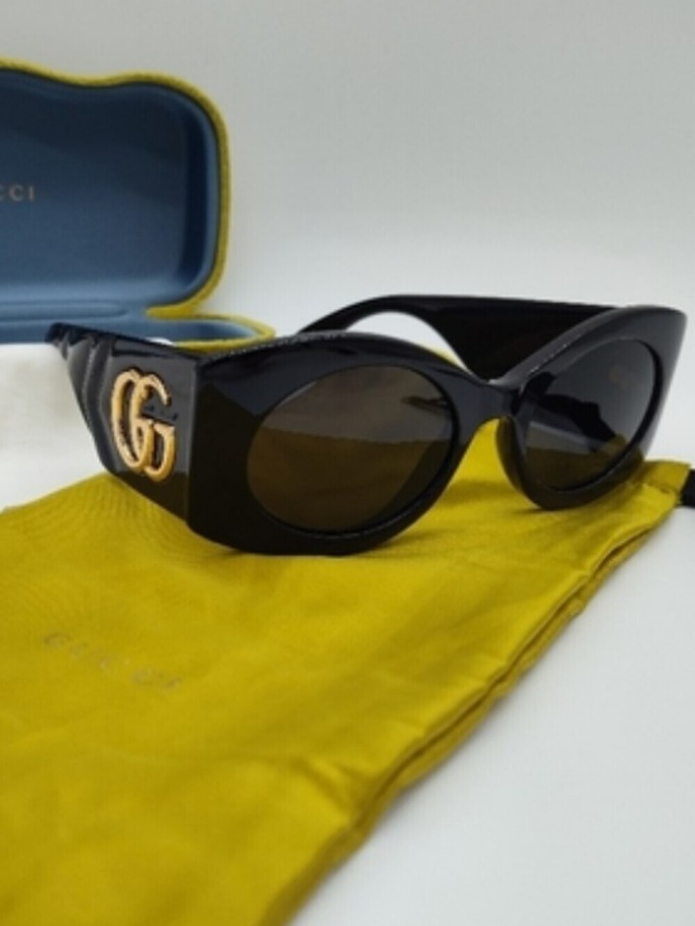 GUCCI Oversized GG Logo Sunglasses Black Gold GG0810S FULL INCLUSION + COA